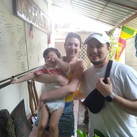 Selahn Inn Katunayaka Bagian luar foto