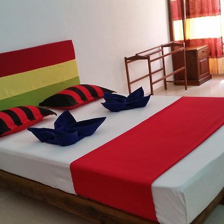 Selahn Inn Katunayaka Bagian luar foto