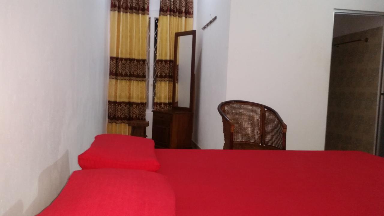 Selahn Inn Katunayaka Bagian luar foto