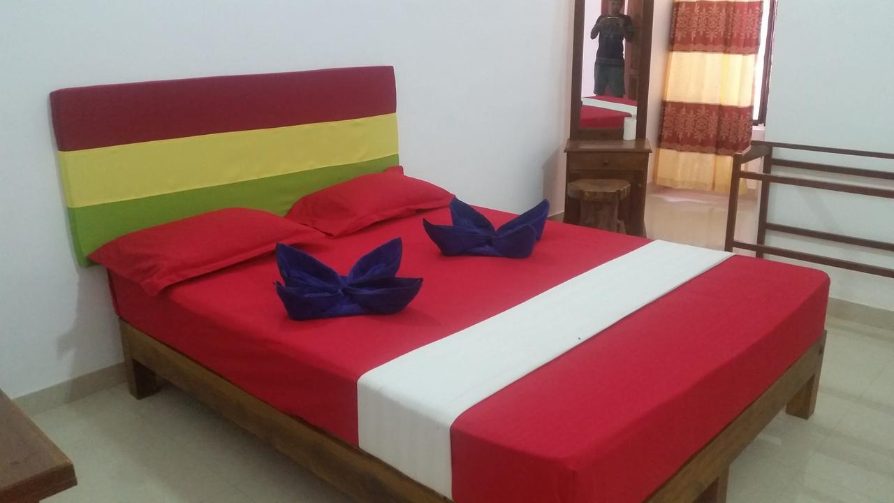 Selahn Inn Katunayaka Bagian luar foto
