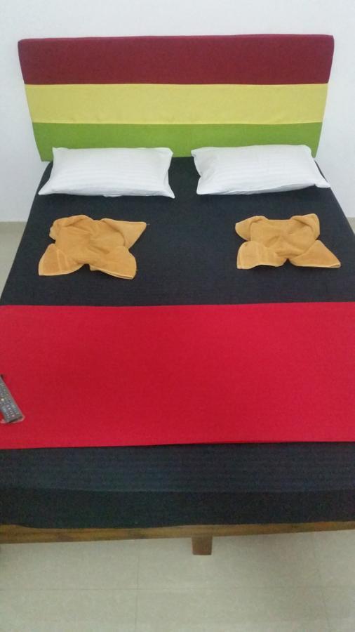 Selahn Inn Katunayaka Bagian luar foto