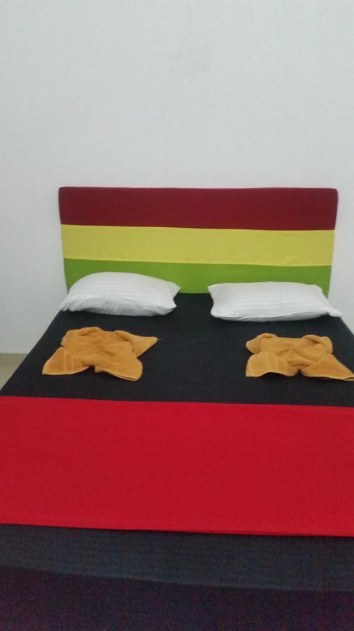 Selahn Inn Katunayaka Bagian luar foto